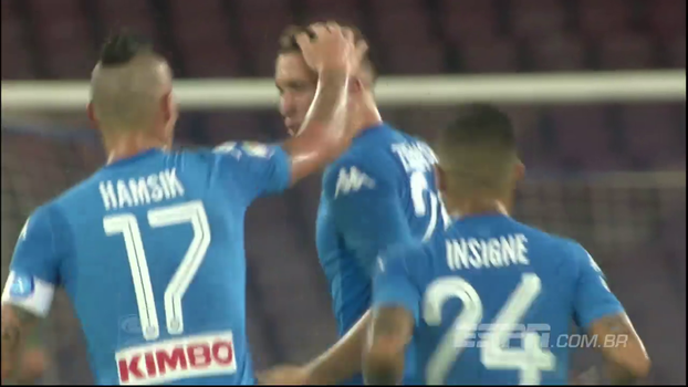 Napoli leva sustos da Atalanta, mas vence e segue 100% na Itália