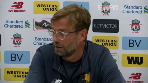 Klopp lamenta falta de árbitro de vídeo na Premier League: 'Se já tivesse pronto, teríamos até quatro pontos a mais' Klopp lamenta falta de árbitro de vídeo na Premier League: 'Se já tivesse pronto, teríamos até quatro pontos a mais'