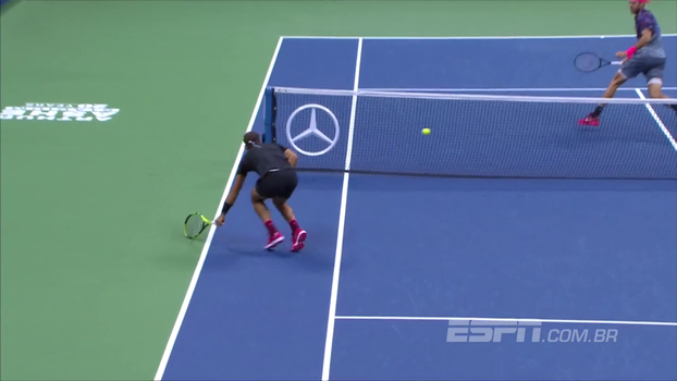 Para aplaudir de pé: Nadal chega em bola curtíssima, joga no contrapé de Del Potro e levanta a torcida Para aplaudir de pé: Nadal chega em bola curtíssima, joga no contrapé de Del Potro e levanta a torcida