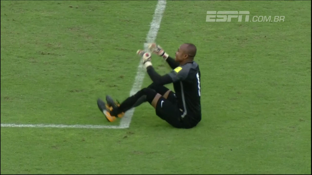 Ezenwa, goleiro da quase classificada Nigéria, dá show a parte em goleada e lembra algoz do Inter; veja Ezenwa, goleiro da quase classificada Nigéria, dá show a parte em goleada e lembra algoz do Inter; veja