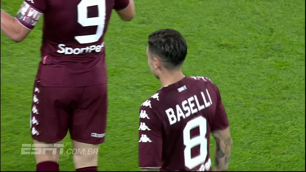 De parabéns? Veja a entrada bizarra de volante do Torino que resultou em expulsão contra a Juventus De parabéns? Veja a entrada bizarra de volante do Torino que resultou em expulsão contra a Juventus