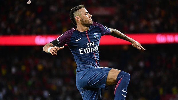 Dois gols, cruzamento para golaço, carretilha e muito mais: o show de Neymar diante do Toulouse na estreia em casa Dois gols, cruzamento para golaço, carretilha e muito mais: o show de Neymar diante do Toulouse na estreia em casa