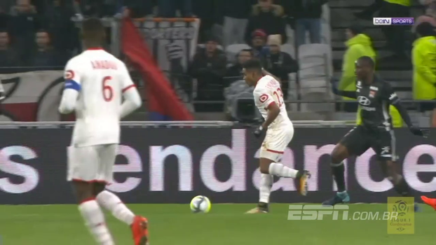 Ex-São Paulo, Thiago Mendes corta para a canhota e faz gol de Robben contra o Lyon Ex-São Paulo, Thiago Mendes corta para a canhota e faz gol de Robben contra o Lyon