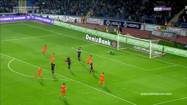 Com hat-trick de Adebayor, Istanbul FK goleia o Galatasaray Assista aos gols da vitória do Istanbul FK sobre o Galatasaray por 5 a 1!