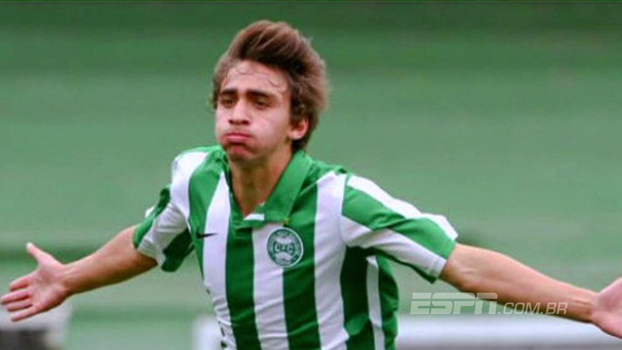 Veja lances de Gustavo Mosquito, atacante de 20 anos do Coritiba Veja lances de Gustavo Mosquito, atacante de 20 anos do Coritiba