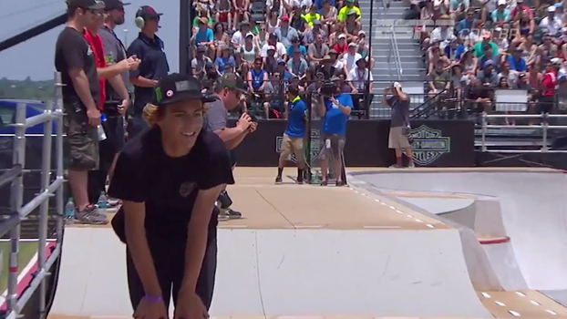 Conheça Curren Caples, skatista de 20 anos que tem uma pista em casa e sonha em aumentar a coleção de medalhas Conheça Curren Caples, skatista de 20 anos que tem uma pista em casa e sonha em aumentar a coleção de medalhas