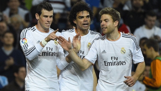 Espanhol: Melhores momentos de Real Madrid 4 x 0 Almería Veja os gols de Real Madrid 4 x 0 Almería