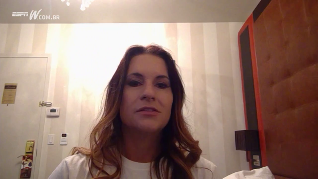 Jen Welter manda recado para leitoras do Linha Ofensiva Jen Welter manda recado para leitoras do Linha Ofensiva