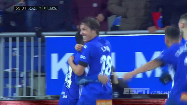 Em jogo de desesperados, Alavés vence Las Palmas e quase sai da zona de rebaixamento Em jogo de desesperados, Alavés vence Las Palmas e quase sai da zona de rebaixamento