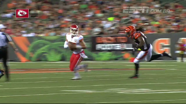 QB calouro, Mahomes brilha com mobilidade, e Chiefs vencem Bengals na pré-temporada da NFL QB calouro, Mahomes brilha com mobilidade, e Chiefs vencem Bengals na pré-temporada da NFL