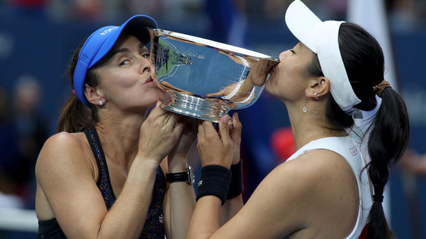 US Open: Lances de Hingis/Chan (campeãs) 2 x 0 Hradecka/Siniakova Veja lances da vitória de Hingis/Chan sobre Hradecka/Siniakova por 2 a 0 na final do US Open!