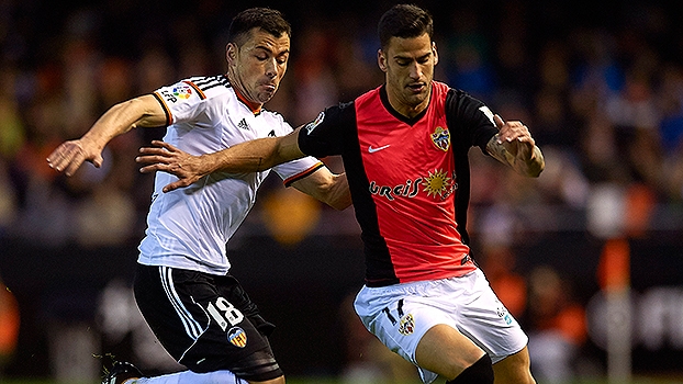 Espanhol: Melhores momentos de Valencia 3 x 2 Almería Assista aos gols da vitória do Valencia em cima do Almería por 3 a 2