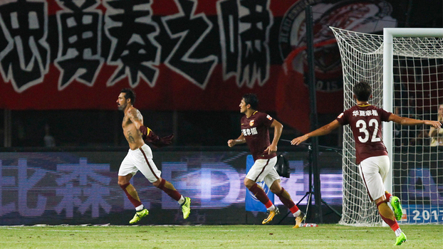 Elkeson marca, Lavezzi responde, e Shanghai SIPG só empata com Hebei China Fortune Elkeson marca, Lavezzi responde, e Shanghai SIPG só empata com Hebei China Fortune