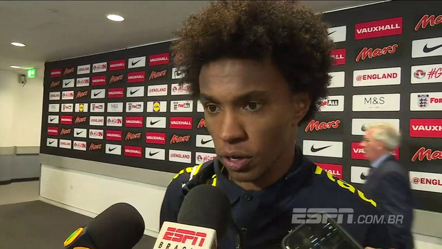 Willian aprova concorrência e diz que na seleção não existem titulares: 'Não me sinto reserva' Willian aprova concorrência e diz que na seleção não existem titulares: 'Não me sinto reserva'