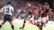 Rom&aacute;rio em a&ccedil;&atilde;o pelo Flamengo na final contra o Independiente, em 1995
