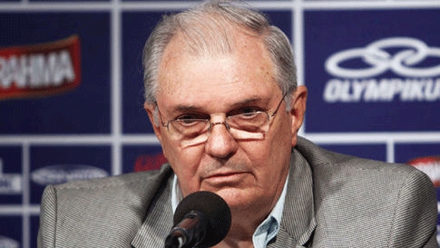 Presidente diz que Cruzeiro quer pacote com Sóbis mais um centroavante e lateral