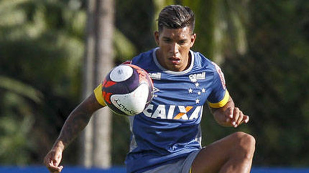 Sem profissionais, Cruzeiro terá improvisação em posição preocupante