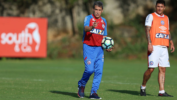 Paulo César Carpegiani, técnico do Bahia Paulo César Carpegiani, técnico do Bahia