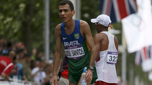 O brasileiro Marílson Gomes dos Santos ficou em quinto lugar na maratona deste domingo