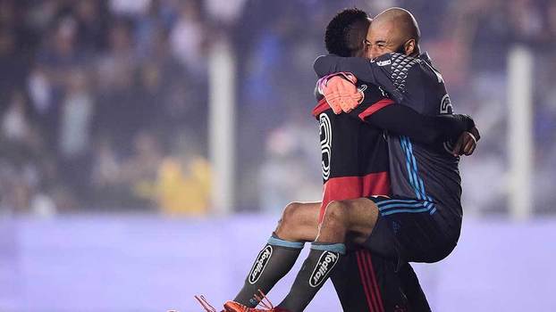 Contestados do Flamengo, incluindo Muralha  ainda têm longos contratos com o clube