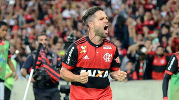 Eles podem atuar juntos, afirma Rueda após polêmica com Diego e Everton Ribeiro