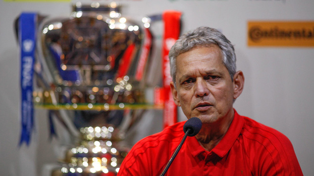 Reinaldo Rueda pode ser primeiro técnico estrangeiro campeão da Copa do Brasil
