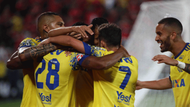 Vaiado, técnico Zé Ricardo culpa ansiedade e exalta Everton Ribeiro