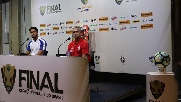 Leo e Rueda durante entrevista coletiva sobre a final da Copa do Brasil