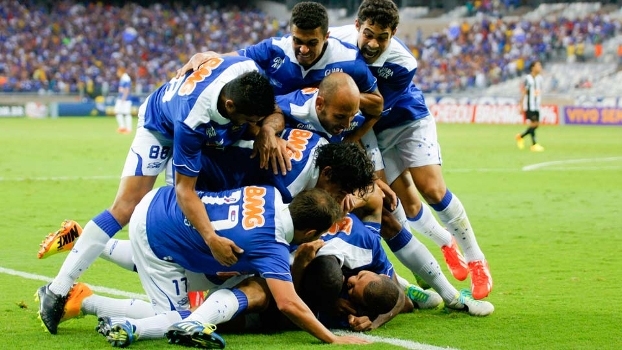 [VÍDEO] Em 2013, Cruzeiro goleou o Atlético recém-campeão da Libertadores